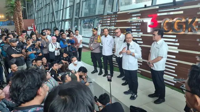 Beda Aturan Pajak Barang Bawaan PMI dan Penumpang Biasa